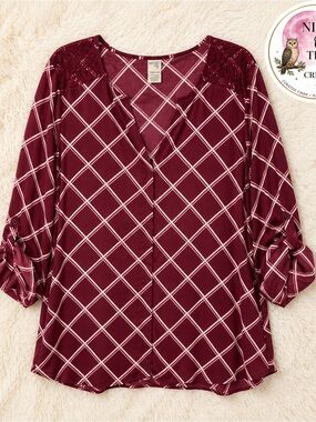 Burgundy Plaid Crochet Lace Shoulder Blouse 2X ~ V-Neck Top ~ Roll Tab Sleeves